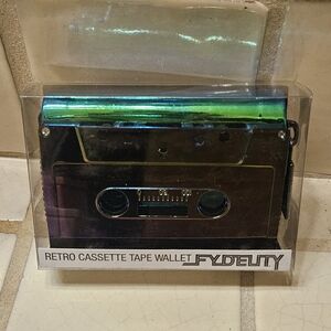 🥝 FYDELTY | Cassette Tape Wallet 🥝